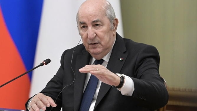 Le Président Tebboune : L'Algérie privilégie la non-intervention dans les affaires internes du Mali découvrez la déclaration de tebboune sur sa politique de non-intervention au mali, soulignant l'engagement de l'algérie pour la paix et la stabilité dans la région. analyse des enjeux géopolitiques et des implications pour la coopération entre les pays voisins.