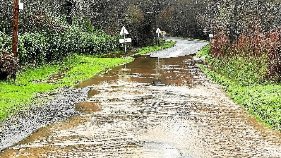 Prévisions de pluies pour certaines régions ce vendredi découvrez les prévisions météo pour vendredi : des pluies are attendues, apportant fraîcheur et humidité. informez-vous sur l'intensité des précipitations et préparez-vous pour une journée pluvieuse.