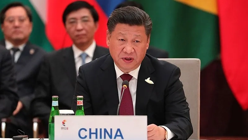Escalade du conflit commercial : la Chine active sa réplique décisive découvrez les enjeux et les conséquences du conflit commercial entre la chine et les grandes puissances. une analyse approfondie des répliques politiques et économiques face à cette tension mondiale.